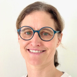 Dr. med.  Julia Helbig
