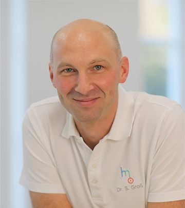 Dr.  Stefan Groß